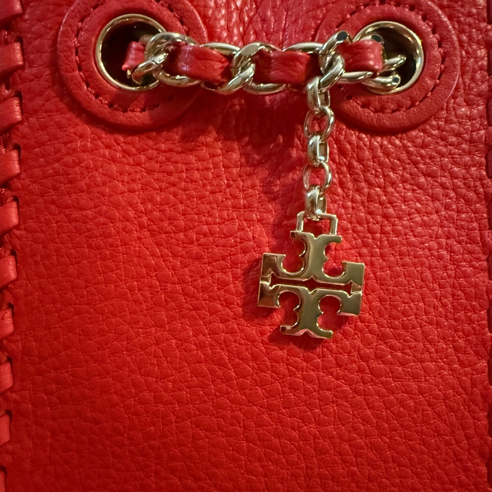 Tory Burch Red Leather Phone Case Crossbody with COA & dust bag in EUC - Picture 13 of 17